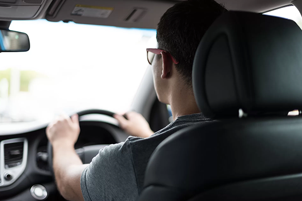 Sewa mobil dengan driver Surabaya